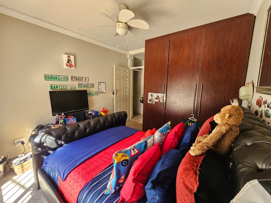 4 Bedroom Property for Sale in Jan Cillierspark Free State